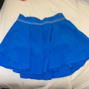 Lululemon Size 6 Long Blue skirt